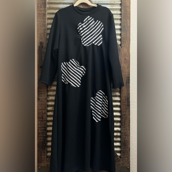 Other - ‼️ON HOLD‼️
Girls Dress